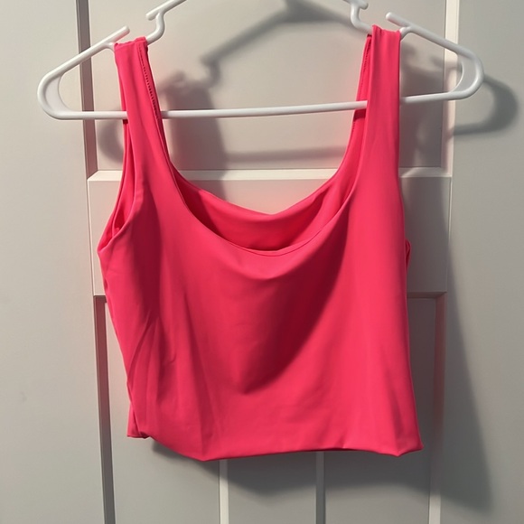 Square Neck Crop Tank Top - Picture 3 of 3